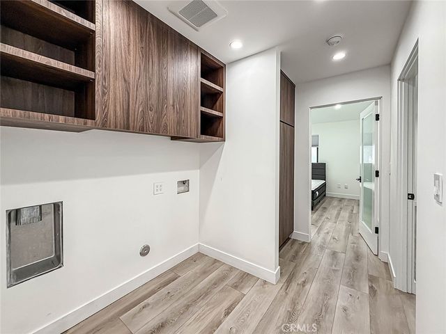 22921 Dolorosa Street, Woodland Hills, CA 91367