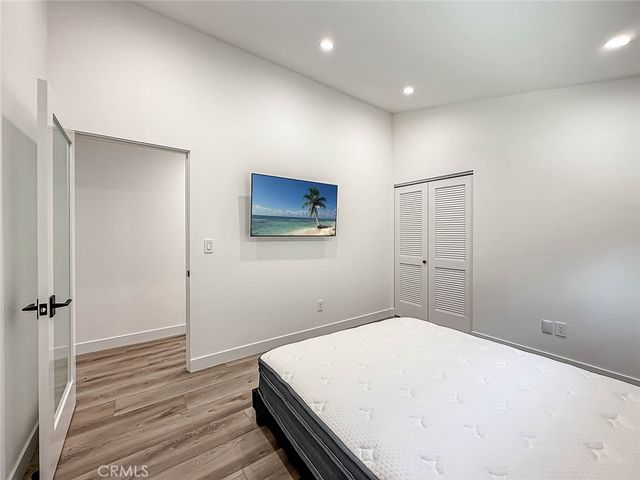22921 Dolorosa Street, Woodland Hills, CA 91367