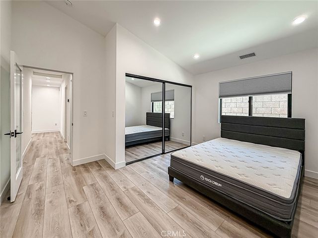 22921 Dolorosa Street, Woodland Hills, CA 91367