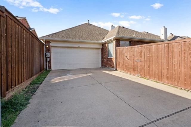 945 Shiprock Road, Frisco, TX 75033