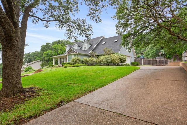 402 Shadow Mountain Drive, Woodway, TX 76712