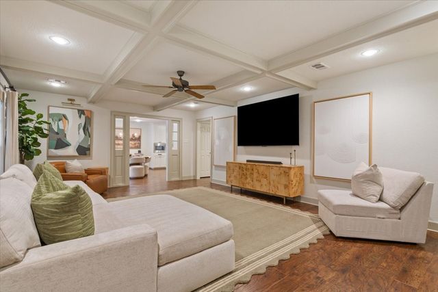 402 Shadow Mountain Drive, Woodway, TX 76712