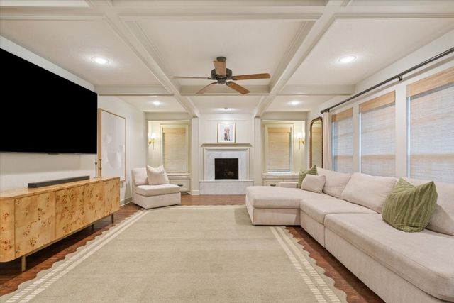402 Shadow Mountain Drive, Woodway, TX 76712