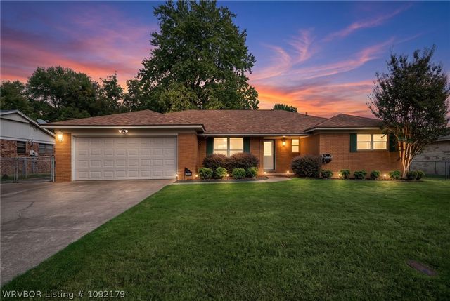 8205 Clover Drive, Fort Smith, AR 72908