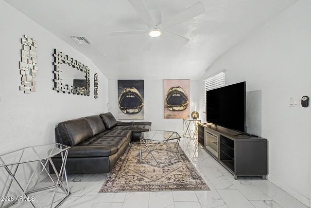 7719 E MCKINLEY Street, Scottsdale, AZ 85257
