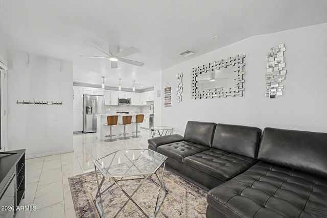 7719 E MCKINLEY Street, Scottsdale, AZ 85257