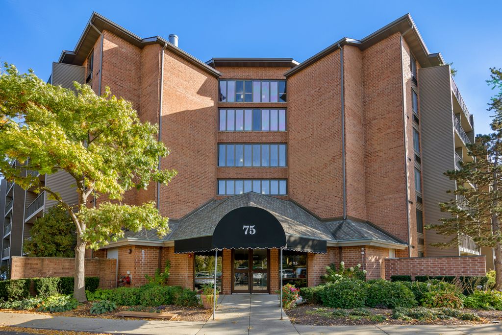 75 Kristin Circle 218, Schaumburg, IL 60195 — exterior