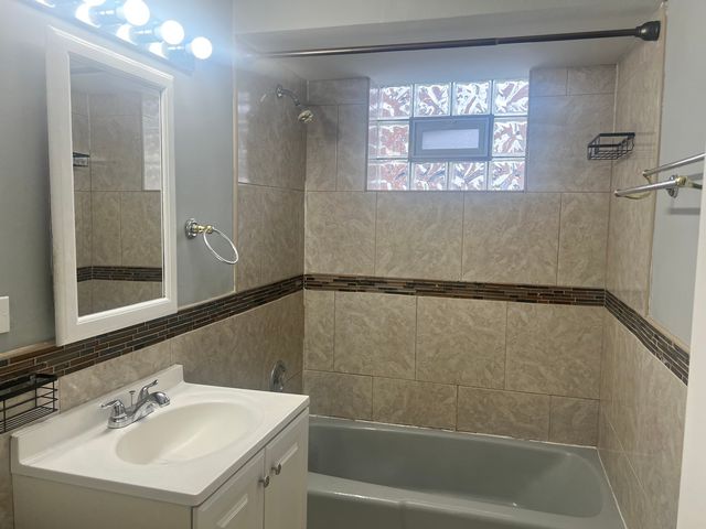 12926 Page Court 1W, Blue Island, IL 60406