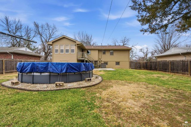 2442 Vaughn Drive, Manhattan, KS 66502