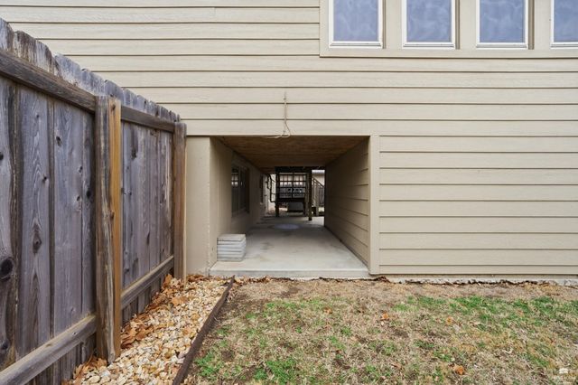 2442 Vaughn Drive, Manhattan, KS 66502