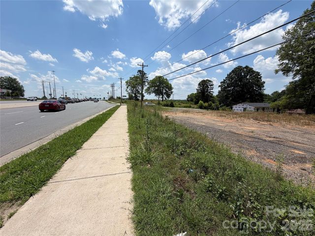 2990 Dale Earnhardt Boulevard, Kannapolis, NC 28083