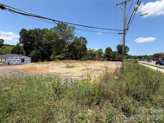 2990 Dale Earnhardt Boulevard, Kannapolis, NC 28083