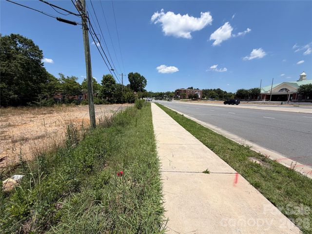 2990 Dale Earnhardt Boulevard, Kannapolis, NC 28083