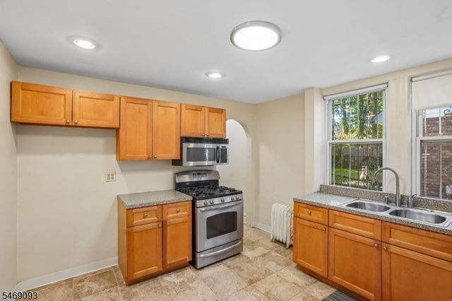 14 Scheerer Ave, Newark City, NJ 07112