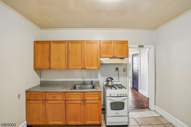 14 Scheerer Ave, Newark City, NJ 07112