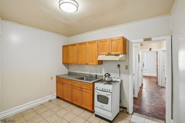 14 Scheerer Ave, Newark City, NJ 07112