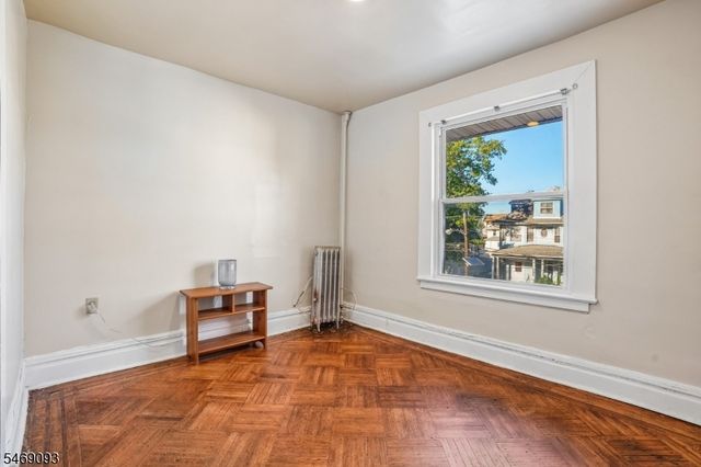 14 Scheerer Ave, Newark City, NJ 07112