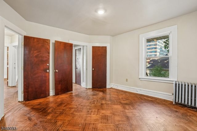 14 Scheerer Ave, Newark City, NJ 07112