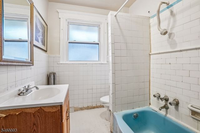 14 Scheerer Ave, Newark City, NJ 07112