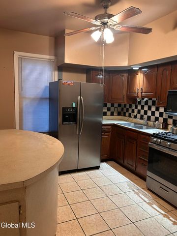 42 Kelton Avenue, Schenectady, NY 12307