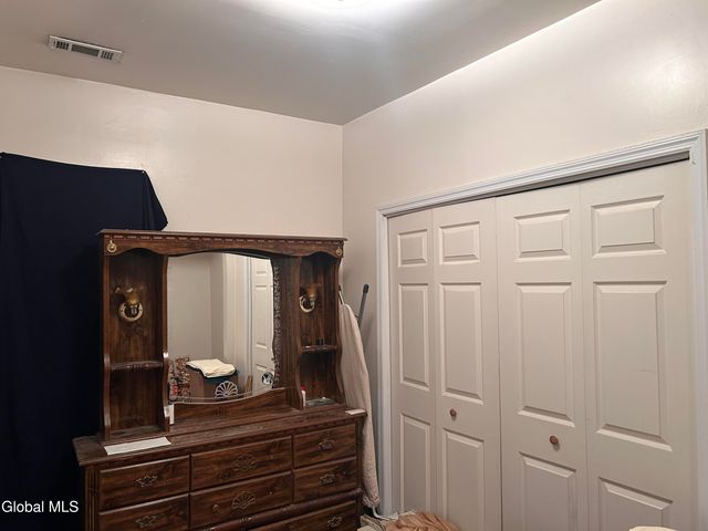 42 Kelton Avenue, Schenectady, NY 12307