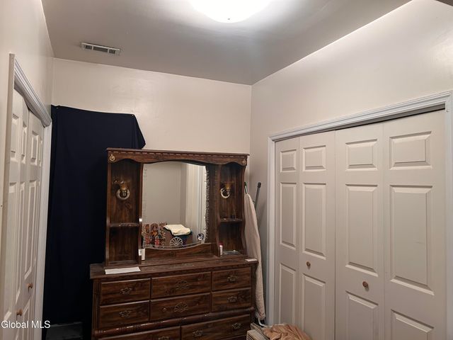 42 Kelton Avenue, Schenectady, NY 12307