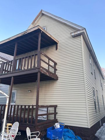 42 Kelton Avenue, Schenectady, NY 12307