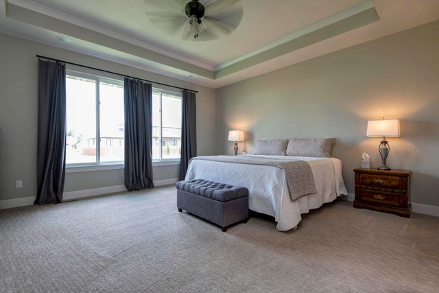6002 S Kings Avenue, Springfield, MO 65810