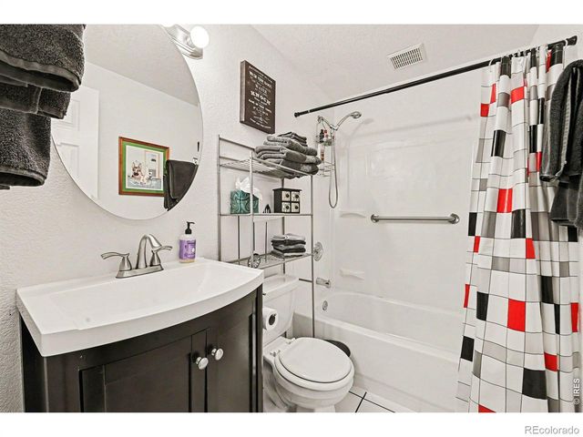 333 N 46th Ave Ct, Greeley, CO 80634