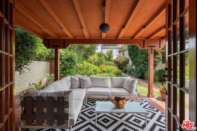 443 16th Street, Santa Monica, CA 90402