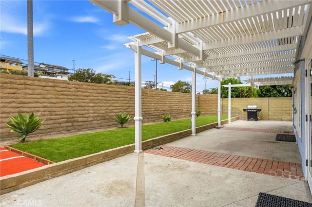 19151 Yacht Lane, Huntington Beach, CA 92646