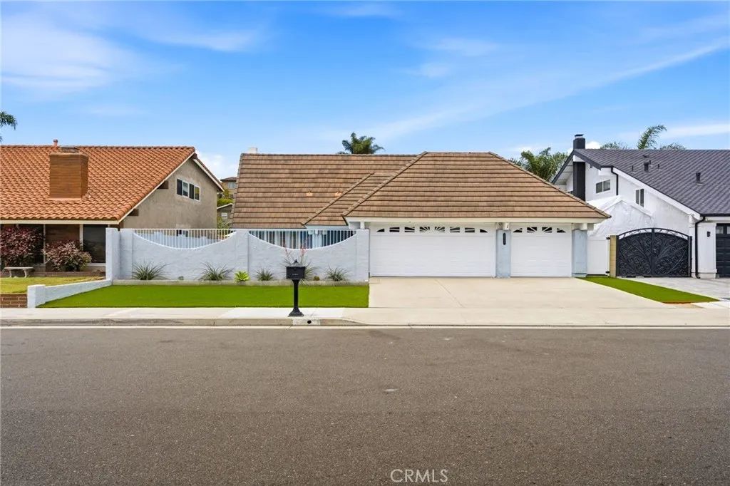 19151 Yacht Lane, Huntington Beach, CA 92646