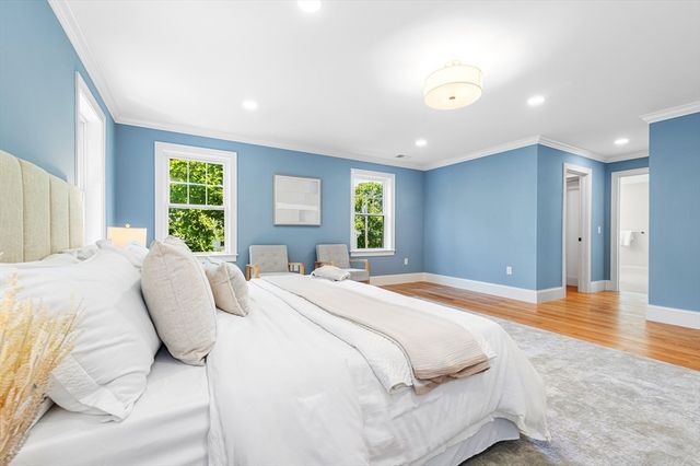 93 Hathaway Circle, Arlington, MA 02476