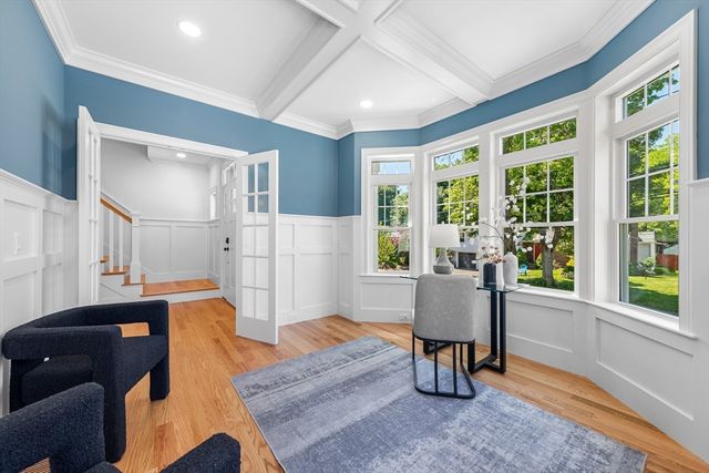 93 Hathaway Circle, Arlington, MA 02476