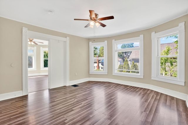 658 Union St, Springfield, MA 01109