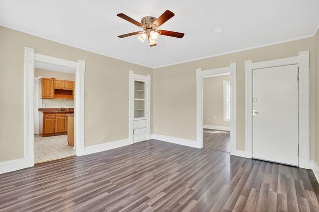 658 Union St, Springfield, MA 01109