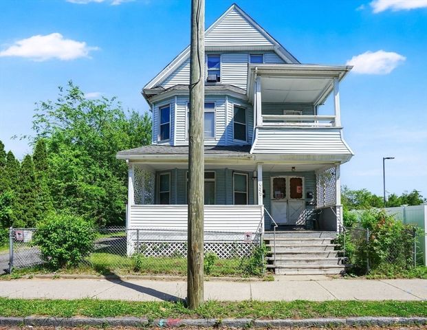 658 Union St, Springfield, MA 01109