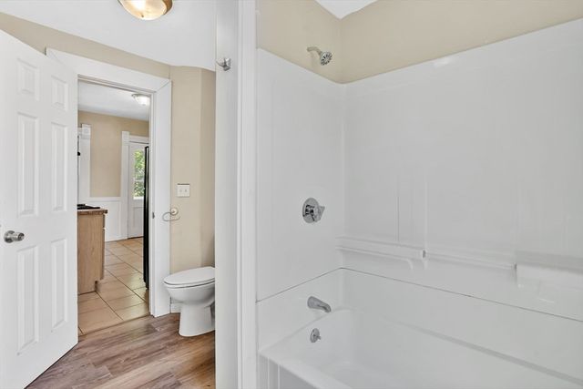 658 Union St, Springfield, MA 01109