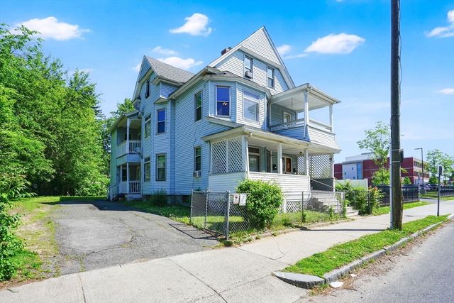 658 Union St, Springfield, MA 01109