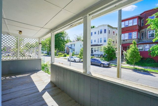 658 Union St, Springfield, MA 01109