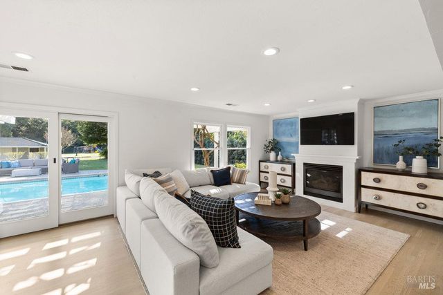 1321 Butterfield Rd, San Anselmo, CA 94960