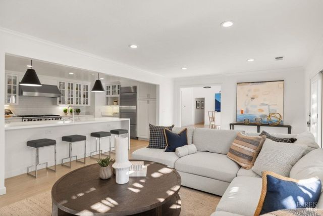 1321 Butterfield Rd, San Anselmo, CA 94960