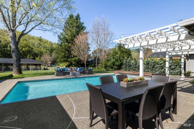 1321 Butterfield Rd, San Anselmo, CA 94960