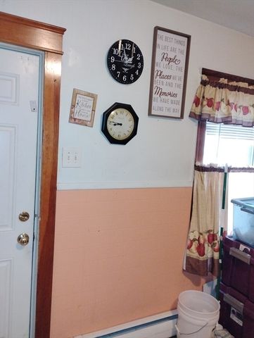 23 Suffolk St, Worcester, MA 01604