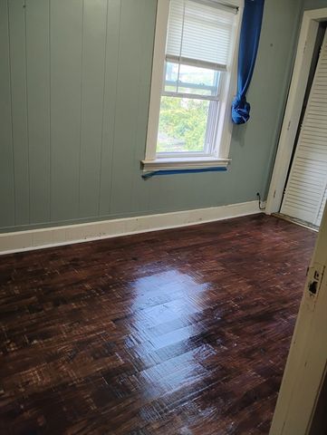 23 Suffolk St, Worcester, MA 01604