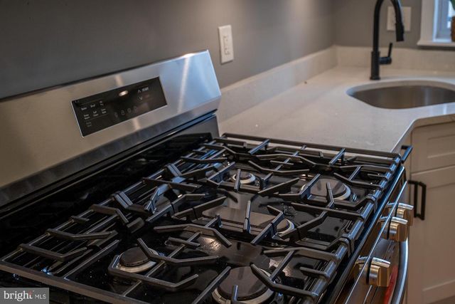 1908 E LANVALE ST, Baltimore, MD 21213