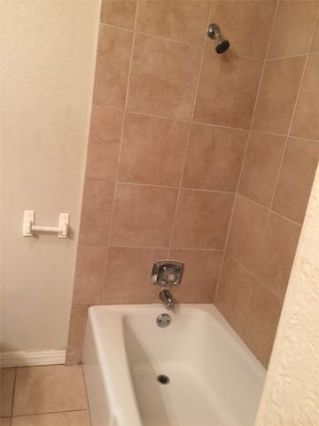 413 Glenhaven Drive, Azle, TX 76020