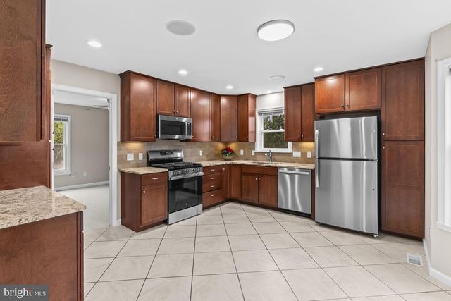 25001 HALF PONE POINT RD, Hollywood, MD 20636