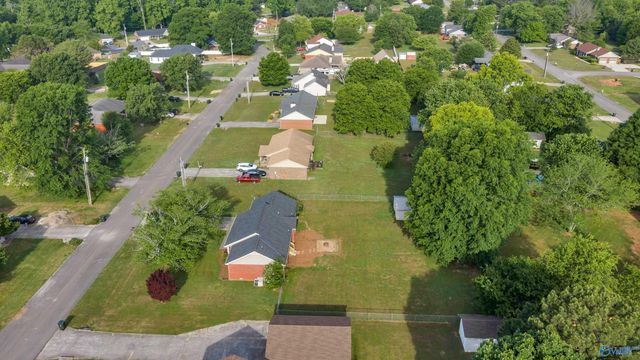 107 Enoch Drive, Hazel Green, AL 35750