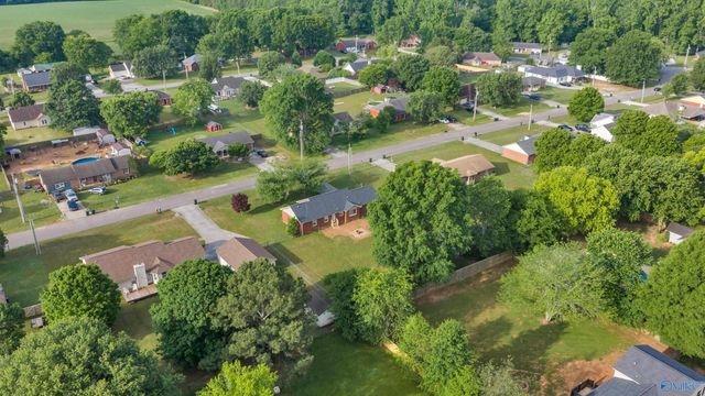 107 Enoch Drive, Hazel Green, AL 35750